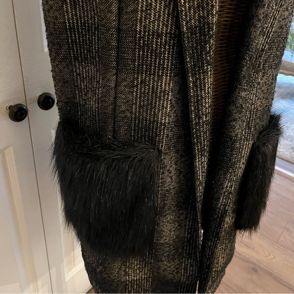 Zara plaid Vest Overcoat with lapel neck and faux fur pockets, size S - Picture 4 of 11